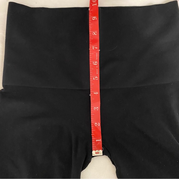ASSETS by SPANX Women's Seamless Leggings - Black Sz S - Picture 9 of 10